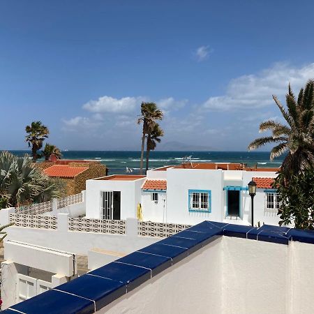 Beach House With The Heated Pool Next To Rocky Point Corralejo Ngoại thất bức ảnh