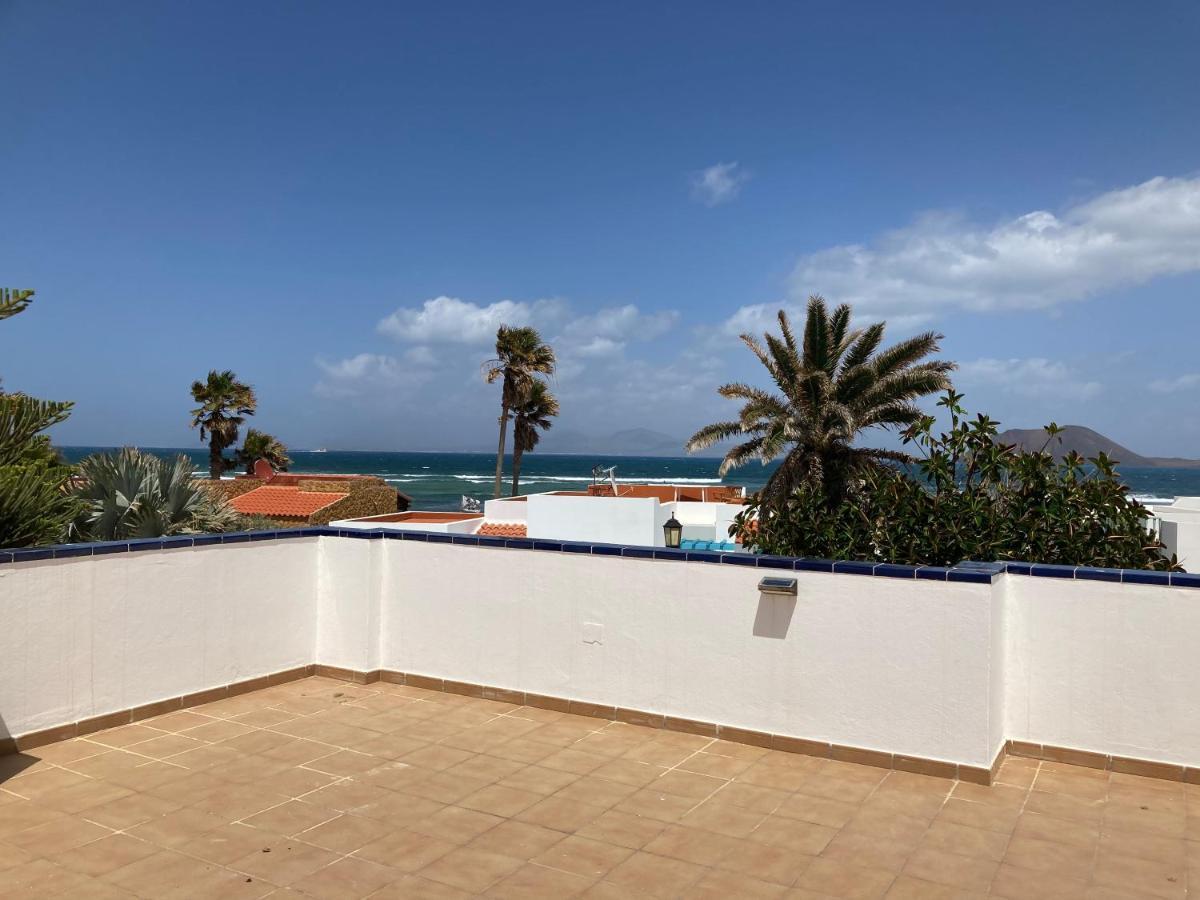 Beach House With The Heated Pool Next To Rocky Point Corralejo Ngoại thất bức ảnh