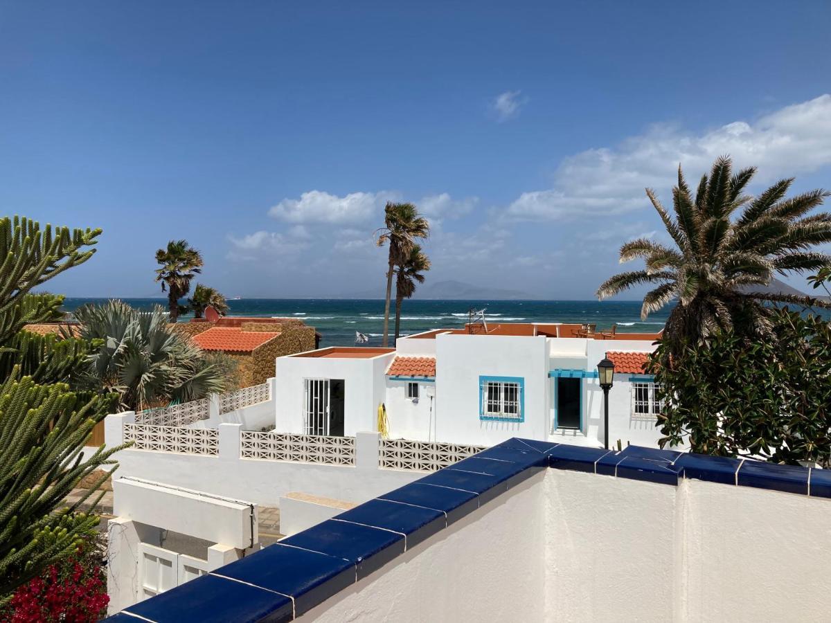 Beach House With The Heated Pool Next To Rocky Point Corralejo Ngoại thất bức ảnh