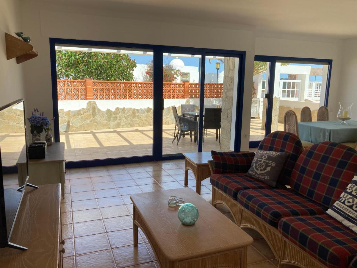 Beach House With The Heated Pool Next To Rocky Point Corralejo Ngoại thất bức ảnh