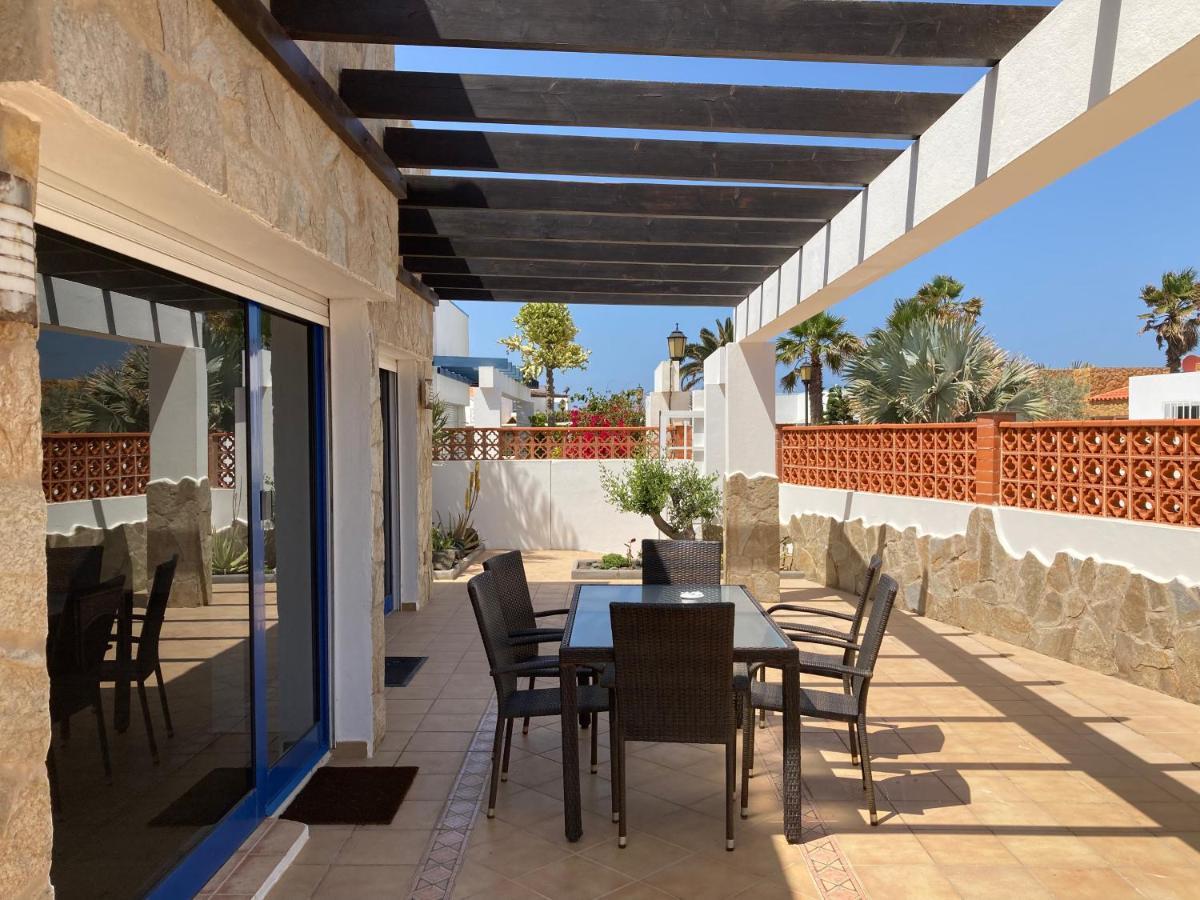 Beach House With The Heated Pool Next To Rocky Point Corralejo Ngoại thất bức ảnh
