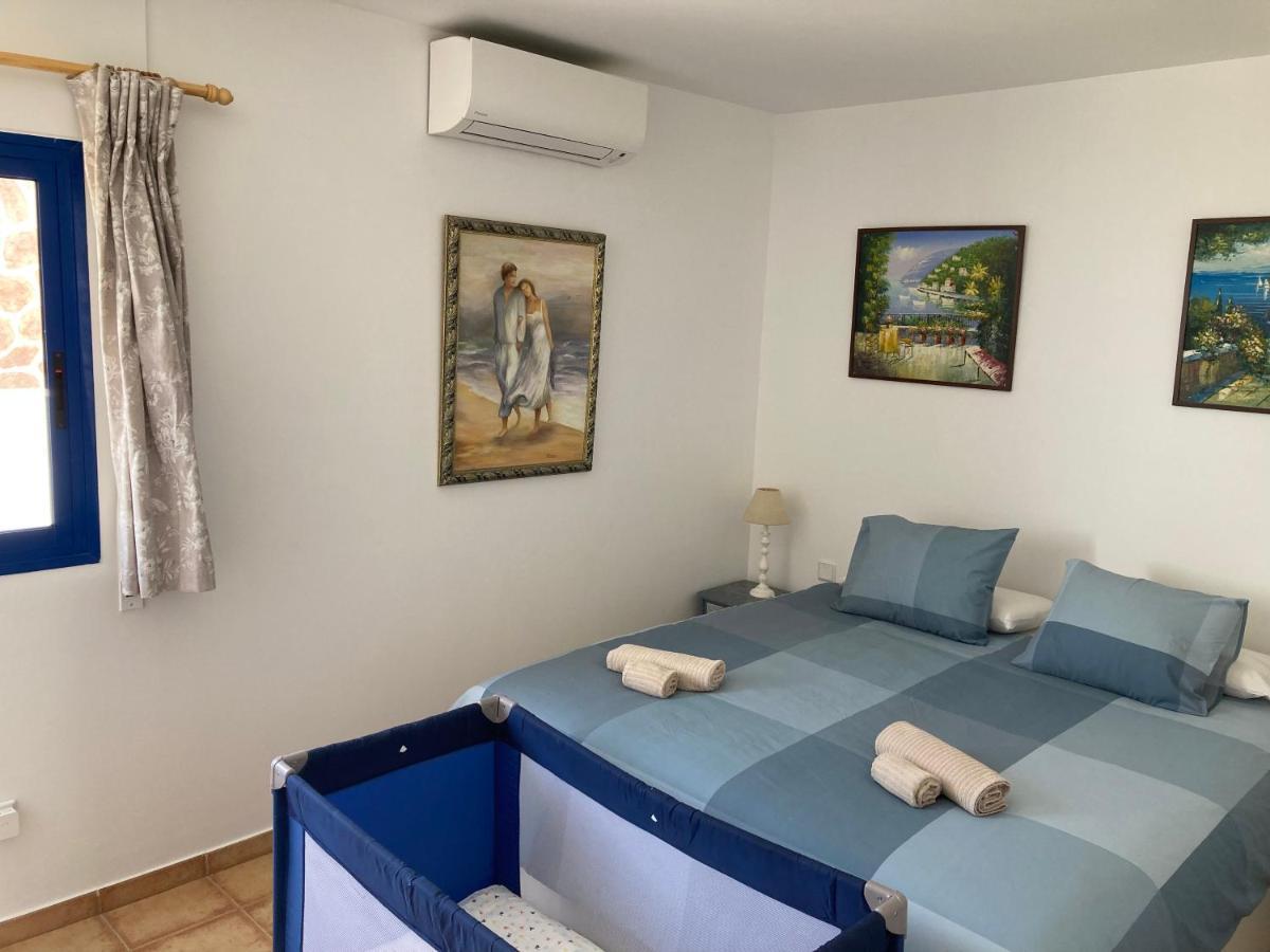 Beach House With The Heated Pool Next To Rocky Point Corralejo Ngoại thất bức ảnh